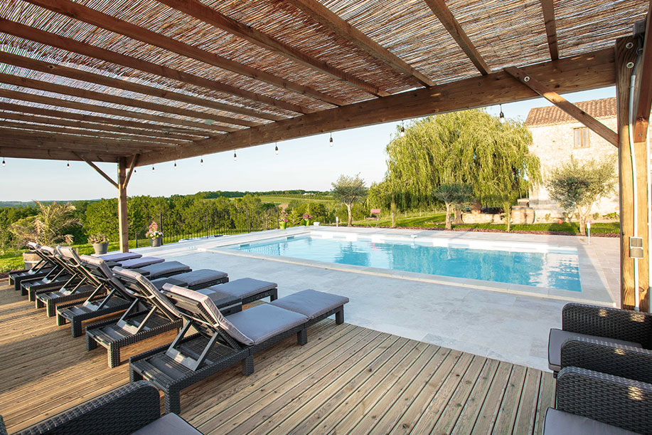 Duras Outdoor Swimmingpool